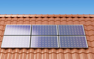 solar-panels-on-the-roof-of-a-house-producing-P6NRS32
